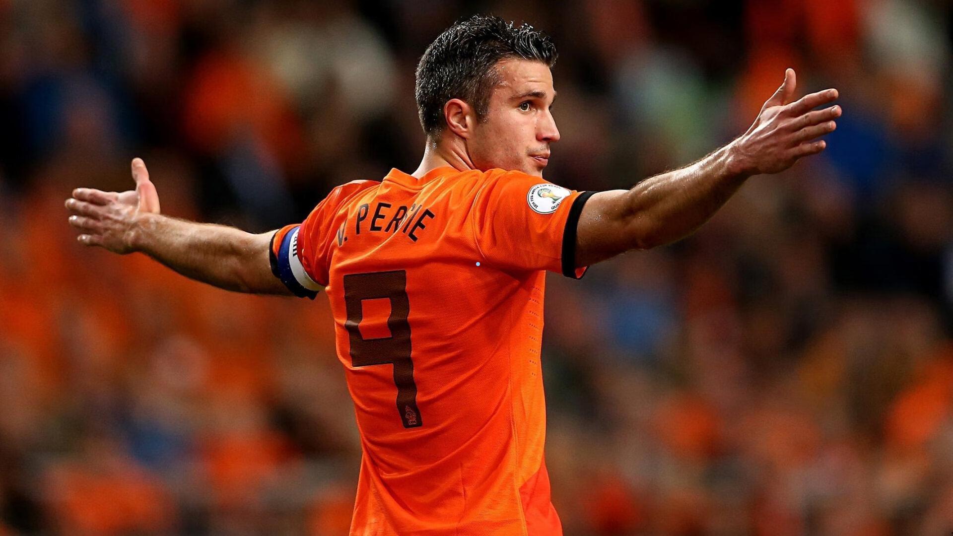 41岁董方卓再发声,U23国足须攻出去,开大脚乃固步自封,意大利足坛为鉴