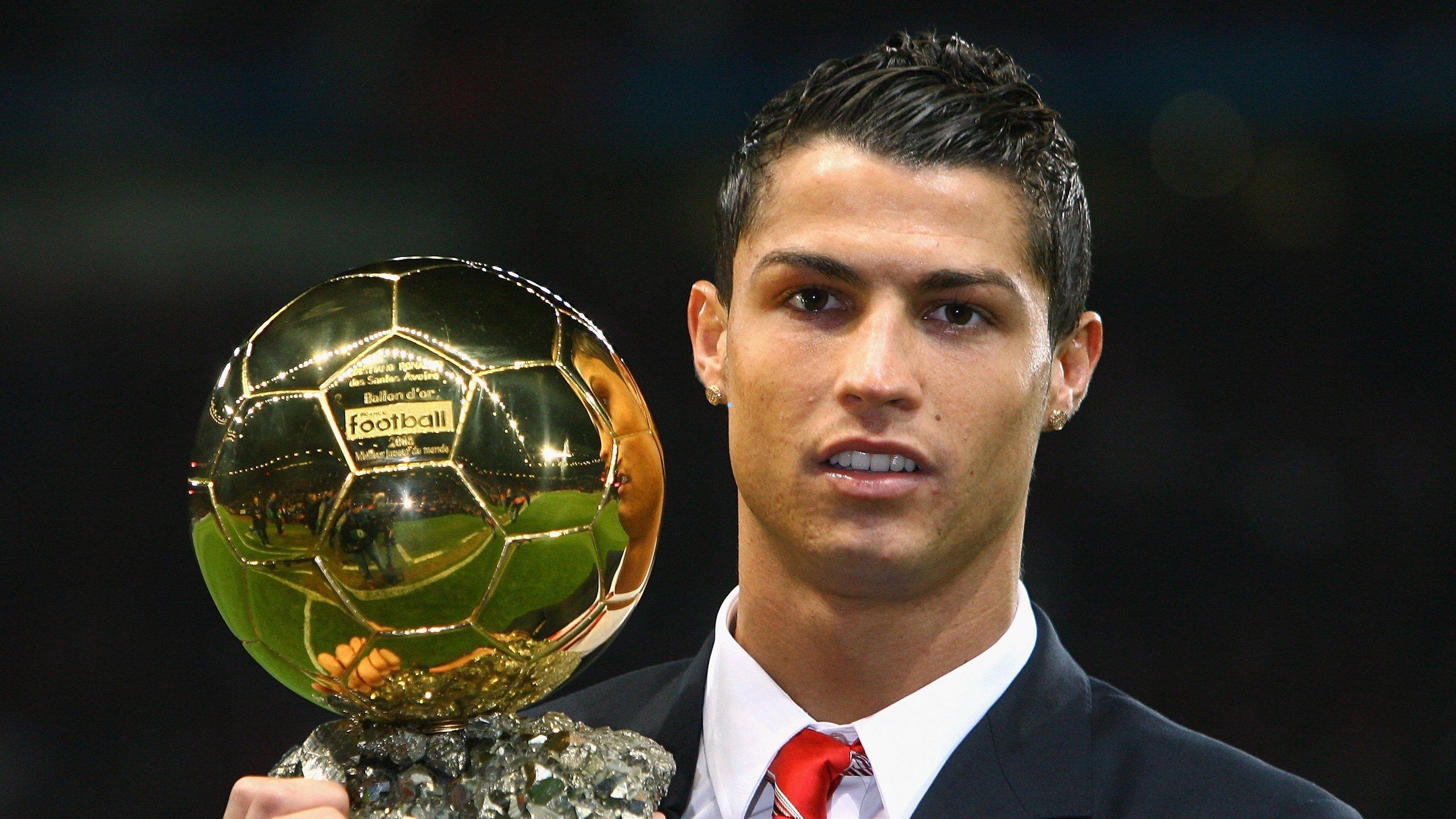 新王当立！巴黎圣日耳曼17岁天才横扫七冠加冕非洲杯，八冠在手开启时代序章