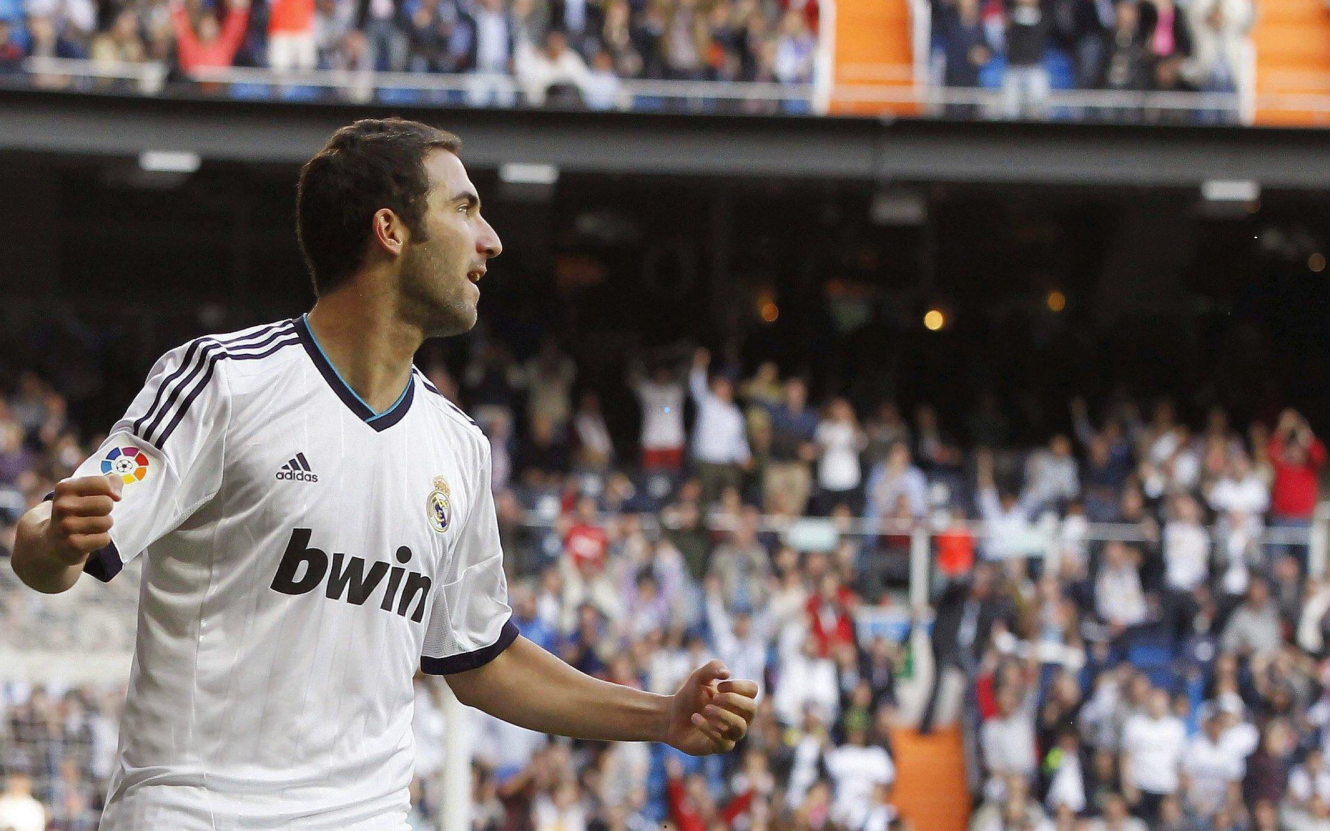 中国体彩_德罗赞总分攀至历史第22位，距库里仅180分之差，传奇得分手的崭新里程碑